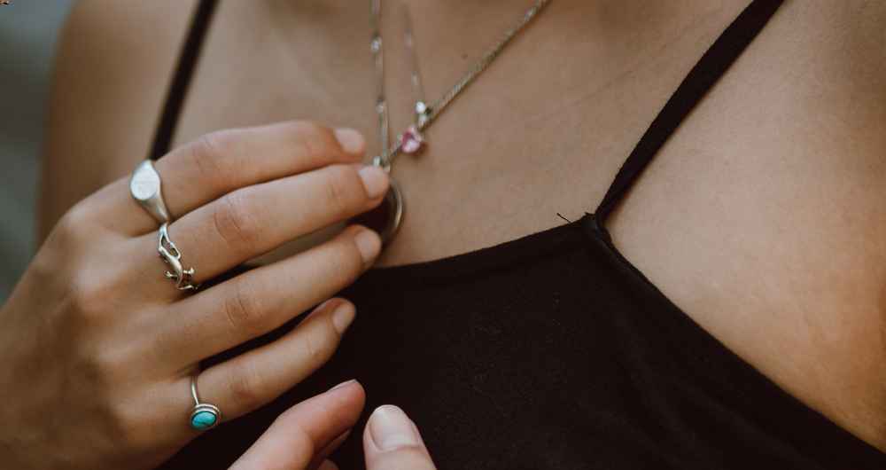 2022 Jewelry Trends: What To Wear In 2022